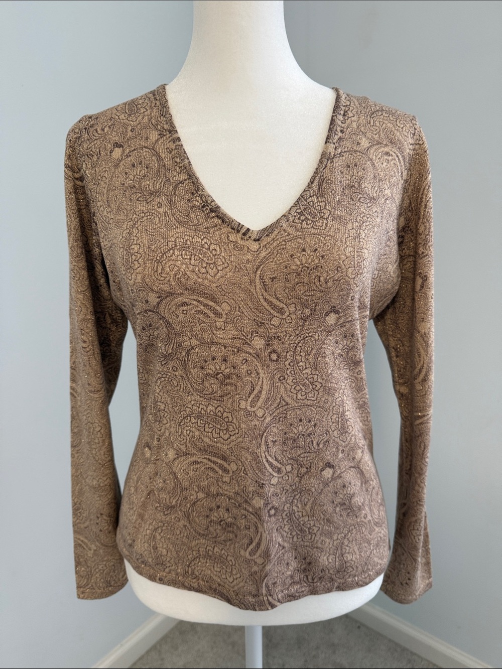New York & Company V-Neck Long Sleeve Paisley Sweater - Tan SZS